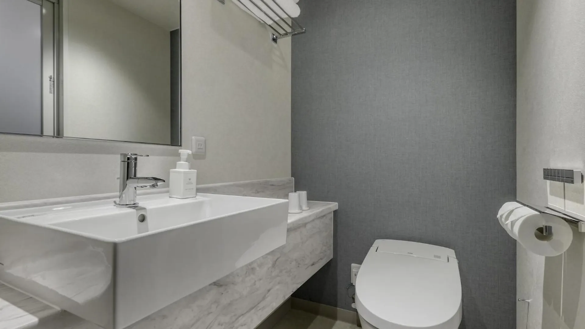 Hotel Villa Fontaine Grand Tokyo-Tamachi Токио